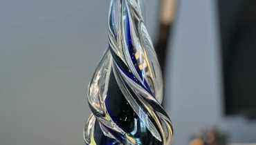 6 DIMENSIONS - Award 1