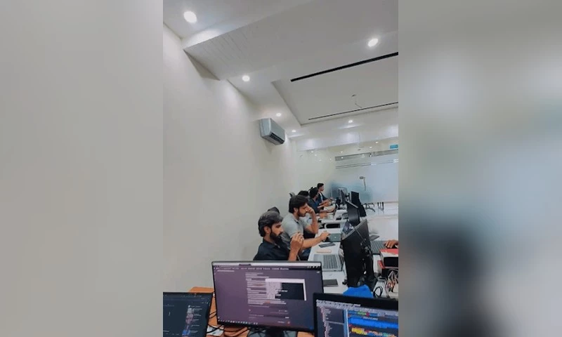 Metadesk Global - Photo - 2