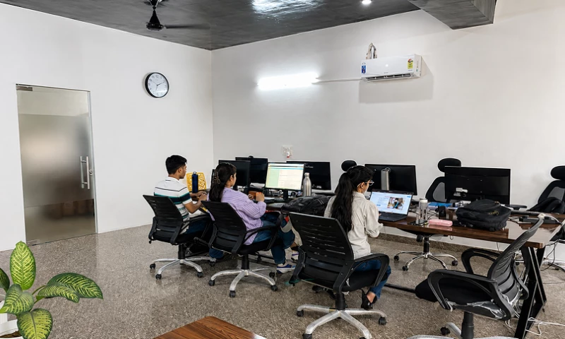 Codmash Software Solutions pvt. ltd. - Photo - 2