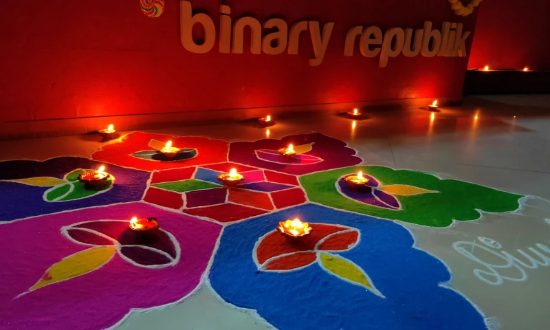 Binary Republik - Photo - 3