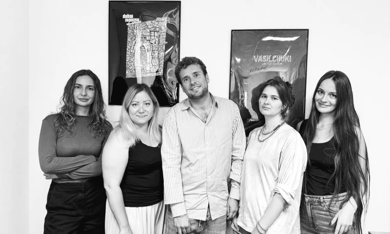 F/Agency - Photo - 2