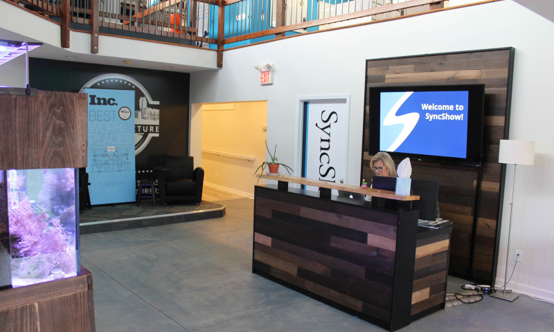 SyncShow - Photo - 1