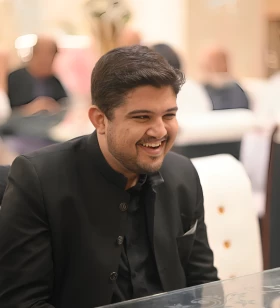 Senior Developer: Engineering Digital Excellence