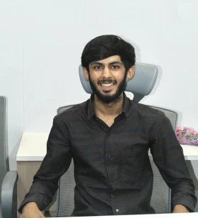 Shopify Consultant & Frontend Engineer focused on High-Conversion Stores and Headless Commerce.