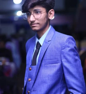 Jr. Graphic Designer
