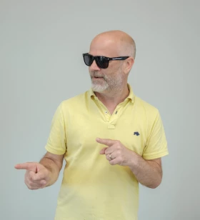 Videographer & Motion Graphics