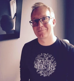 Creative Director / Sr. designer / Art director