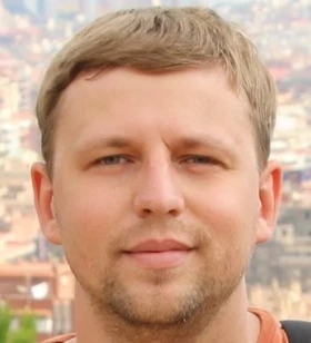 CO-FOUNDER & CEO / LEAD PHP DEVELOPER