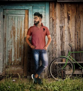 Design Director (Graphic Designer)