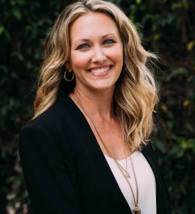 Graphic Designer & Branding Specialist