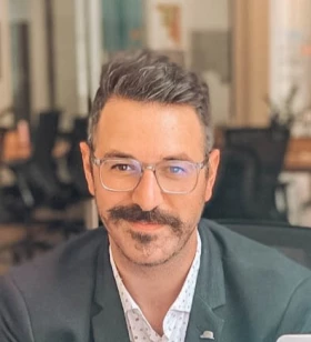 Sernior Business Development Executive