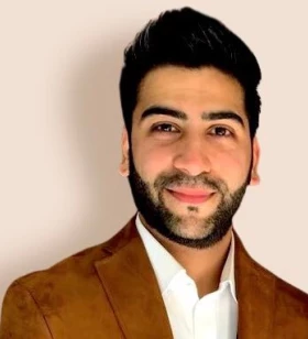 CEO & Co-Founder @ Applify / Helping businesses Build Products & Remote Teams from Asia