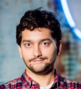 Growth Strategy Director