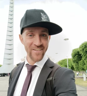 CEO, CVO & Co-founder