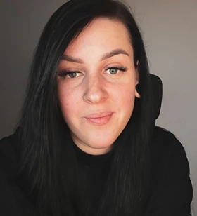 Social Media Manager & Graphic Designer