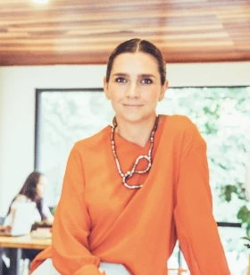 senior brandketer - creative director