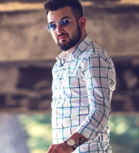 CO-FOUNDER & TEAM LEADER