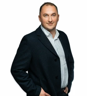 Co-Founder, Chief Commercial Officer