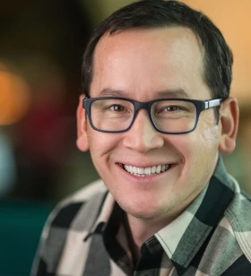 Owner/Head Eye-Catcher