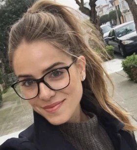 Marketing Expert at eComFist