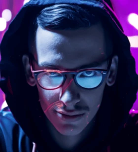 WEB DESIGNER & DEVELOPER