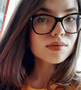 Graphic & Web Designer