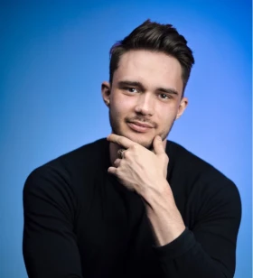 Co-Founder, writing professional and marketing expert