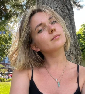 UI/UX Graphic Designer