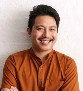 Senior Graphic Designer