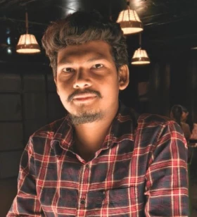 Senior Digital Marketing Execuctive