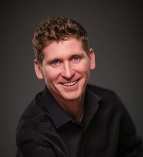 Creative Specialist / Sales