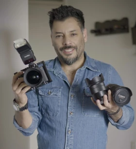 Profesional en Dirección de Cine y Tv.