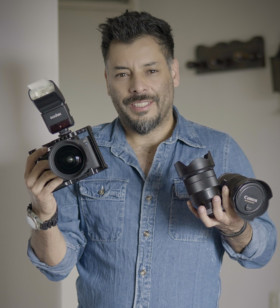 Profesional en Dirección de Cine y Tv.