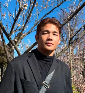 UI/UX & Graphic Designer