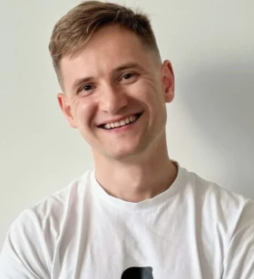 Chief Executive Officer (CEO) & Co-founder at Linkup Studio