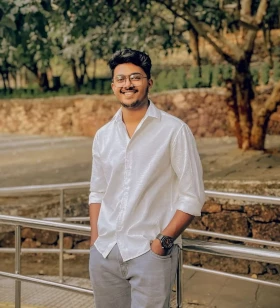 Graphic Designer and UI/UX