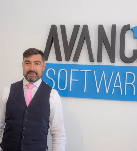 Chief Comercial Officer & Co-Founder