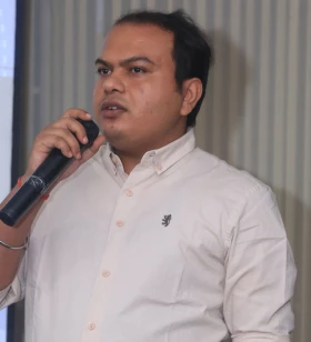 Sales VP & Client Servicing Head