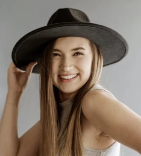 Art Director and Senior UI/UX Designer