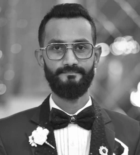 Sr. Creative Designer