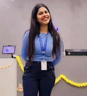 Front Desk Executive