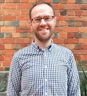 SENIOR ACCOUNT DIRECTOR