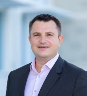 Founder and Managing Partner at Armada Labs