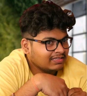 Lead Creative and Solution Strategiest