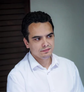 Graphic Designer and Co-founder at BroHouse