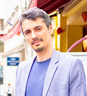 Search Marketer & Associate