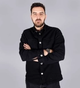 Digital Marketing Strategist & Prompt Designer