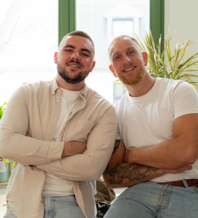 2 Friends and Partner