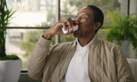 Scottie Pippen drinking Mr. Pibb
