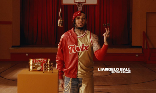 LiAngelo Ball in a basketball court